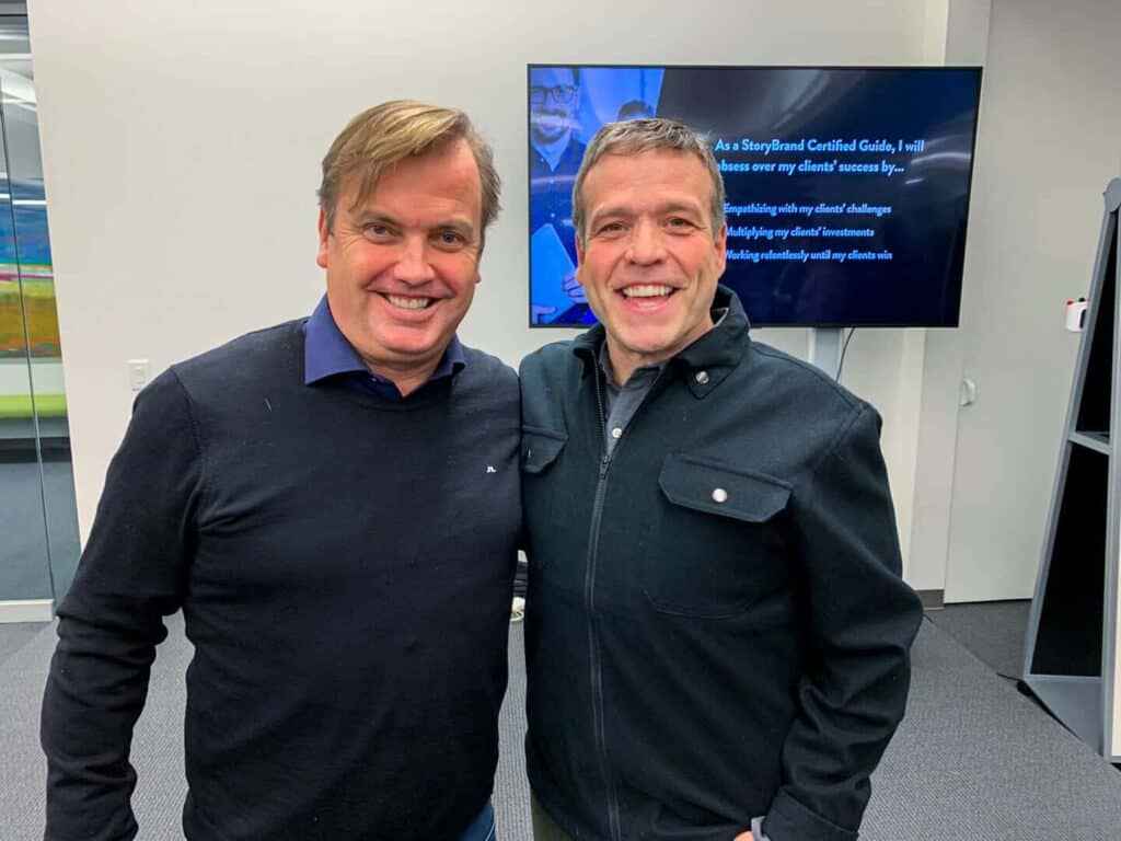 Storykonsult Mattias Brännholm tillsammans med Storybrands grundare Donald Miller i samband med när Mattias utbildade sig till Storybrand Certified Guide.